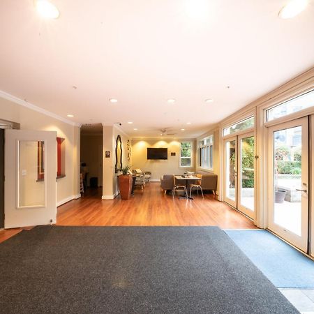 Modern Downtown Top Floor Penthouse With Bay Views Seattle Exterior photo