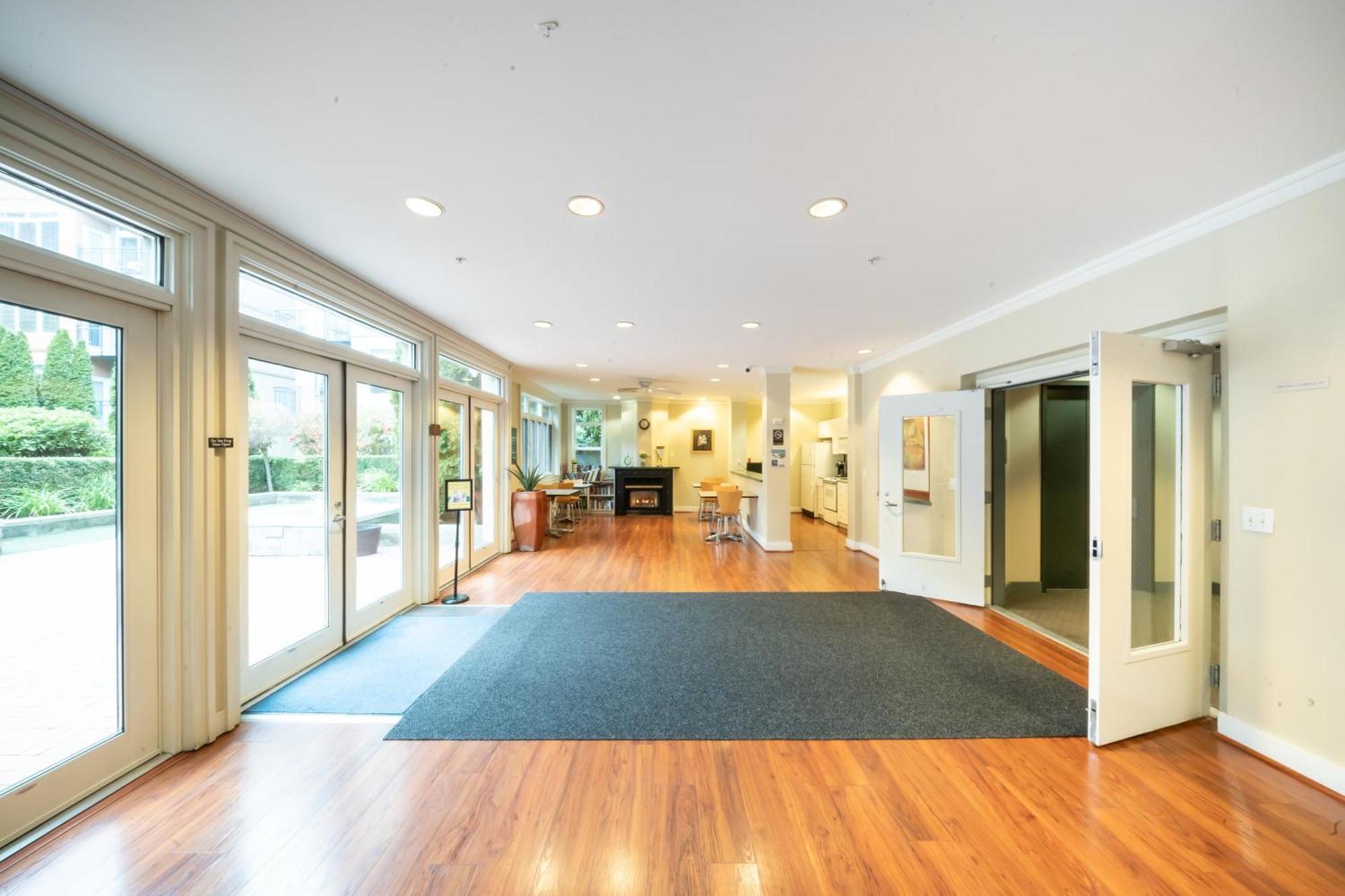 Modern Downtown Top Floor Penthouse With Bay Views Seattle Exterior photo